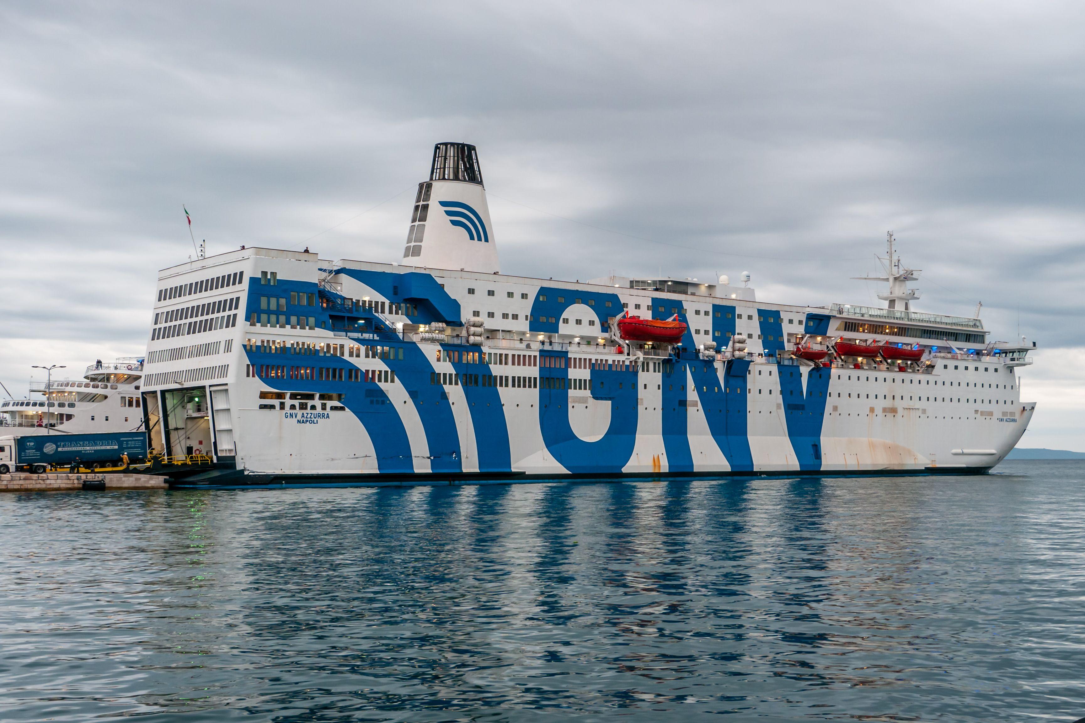 Ferry Génova Porto Torres